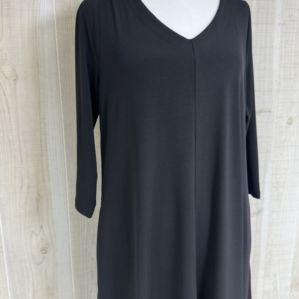 CHICOS Black Swing Dress Stretch V Neck A-Line Classic Minimalist 3/4 Sleeve 1 - Picture 4 of 13